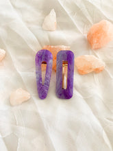 Load image into Gallery viewer, Purple Hairclips 1 pair
