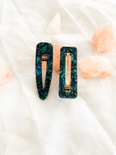 Load image into Gallery viewer, Aqua Hair clips 2 pcs
