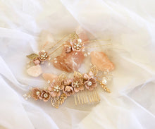 Load image into Gallery viewer, Rose Gold Wedding combs and Pins
