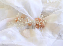 Load image into Gallery viewer, Pearl hair comb and Flower Hair Pin
